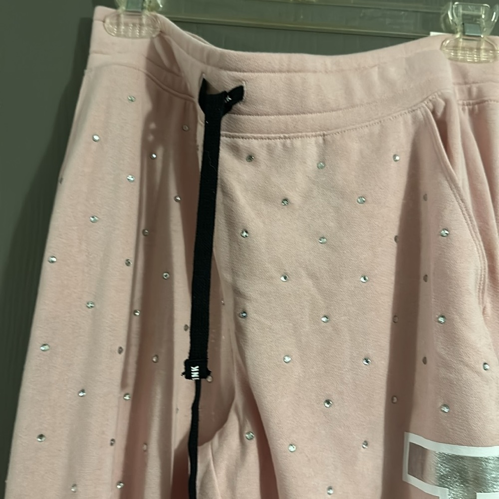 Pink sweats - Picture 3 of 5